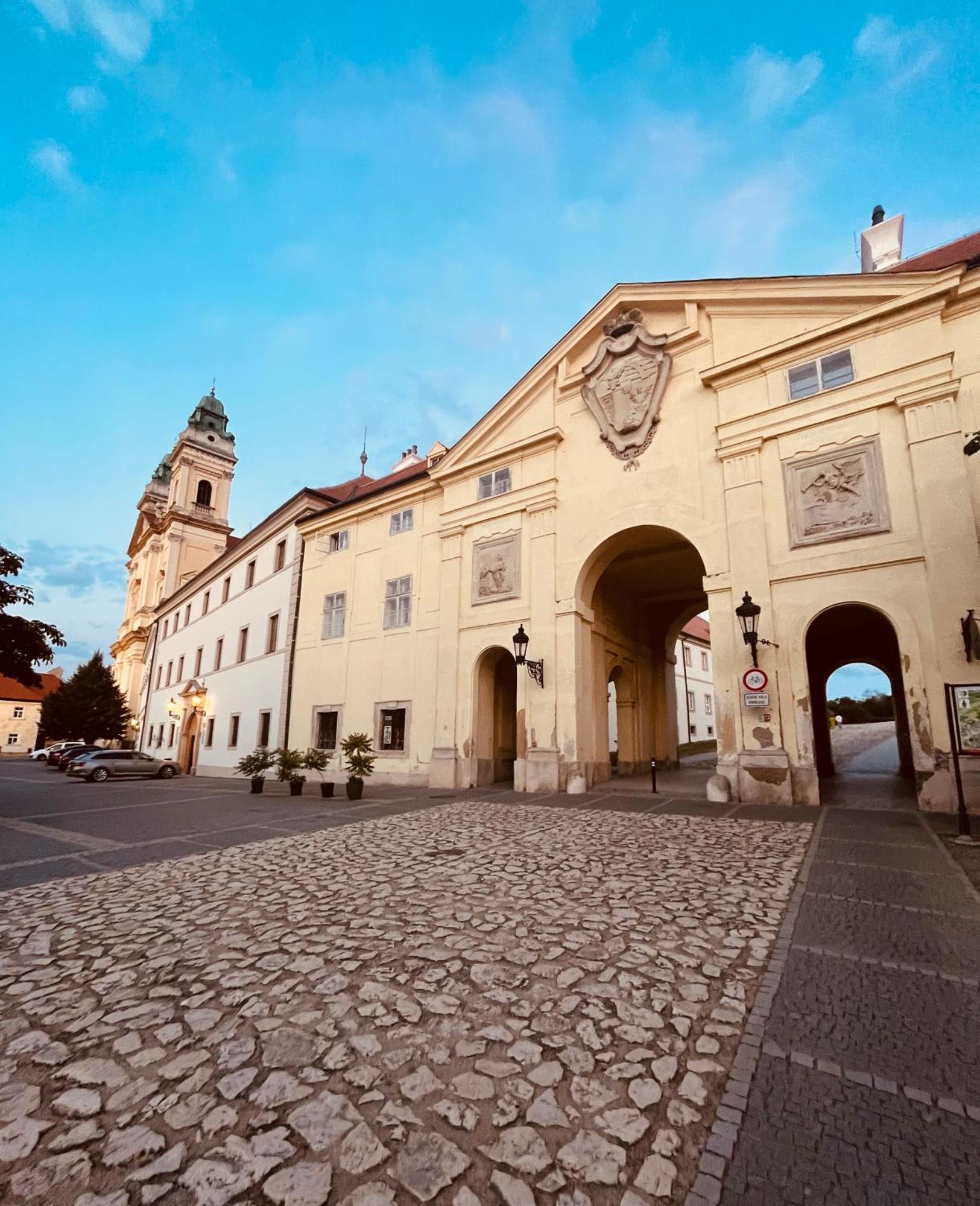 Relaxační studio VERA s UBYTOVÁNÍM Valtice Exteriér fotografie